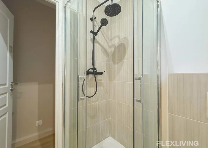 Дом отдыха Flexliving - 99 Felix Faure - *